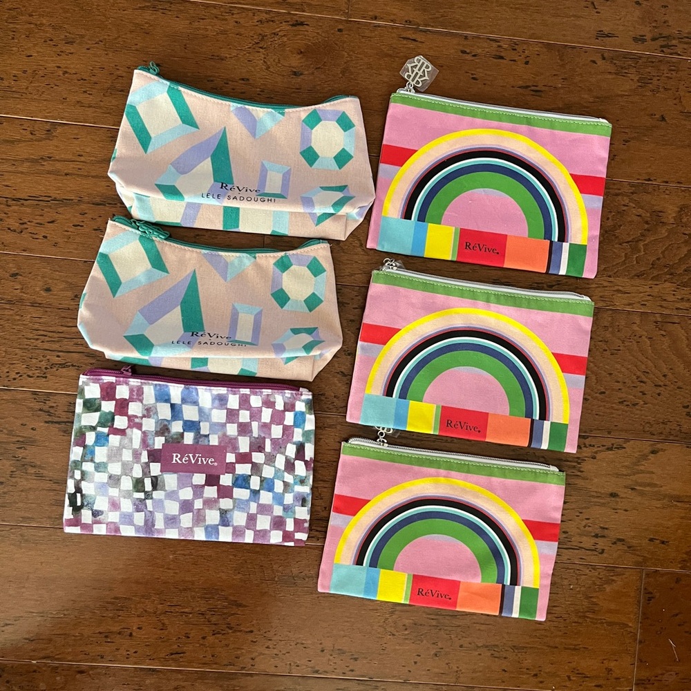 COPY - Cloth pouch by Revive